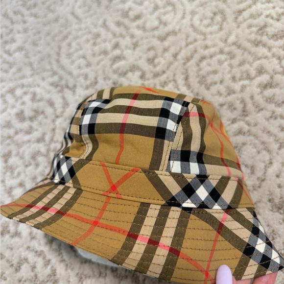 Burberry Tan Plaid Bucket Hat - Picture 1 of 6